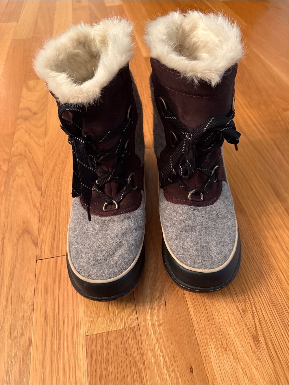 Like New Sorel Women's Fleece WFaux-Fur Trim Slip On Boots - Gray & Brown